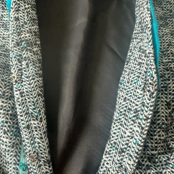 Women’s Boston Proper Tweed Blazer Turquoise Color Sequin Beaded Trim Size 8 - Picture 10 of 11